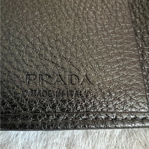 Prada Black Leather 6 Key Holder - Picture 3 of 6